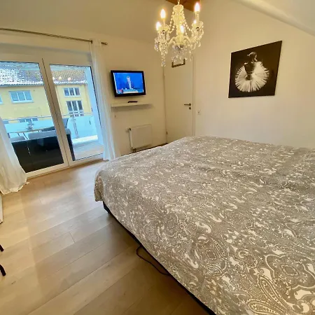 Luxurioeses Studio Im Zentrum, Balkon, Kamin, Klima Ravensburg