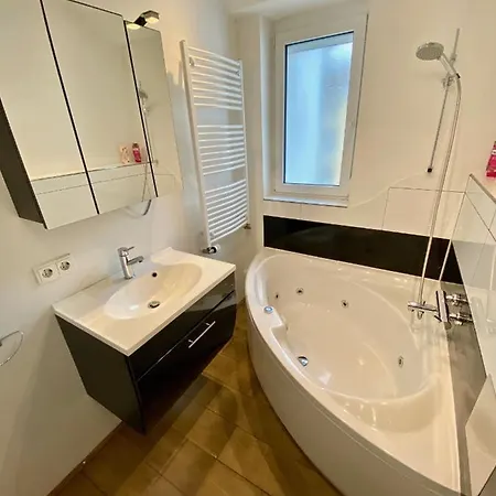 Luxurioeses Studio Im Zentrum, Balkon, Kamin, Klima Apartament *