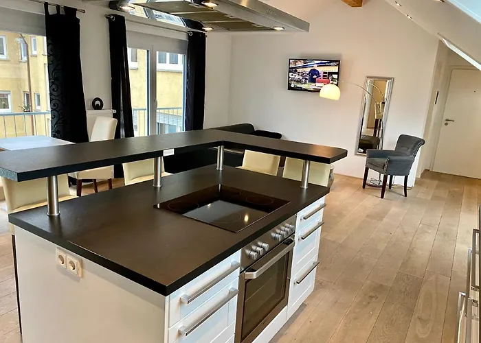 Luxurioeses Studio Im Zentrum, Balkon, Kamin, Klima Appartement Ravensbourg